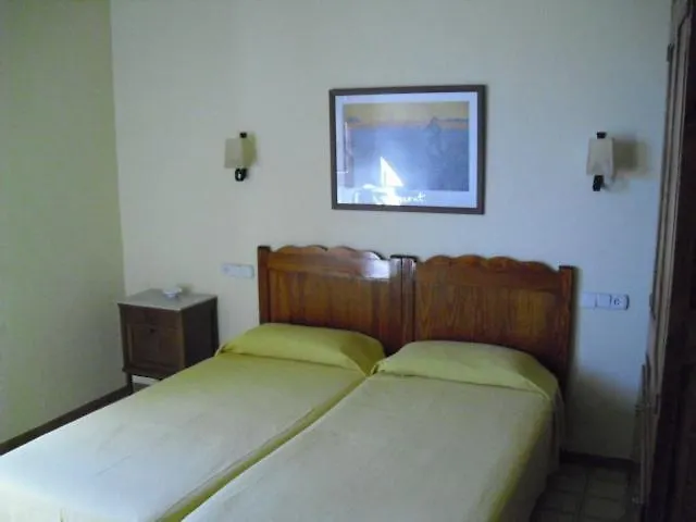 Mas La Torre Guest House Palau Saverdera Spain